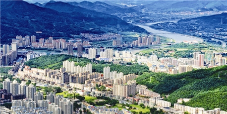 本溪，钢铁之城的魅力与变迁历程