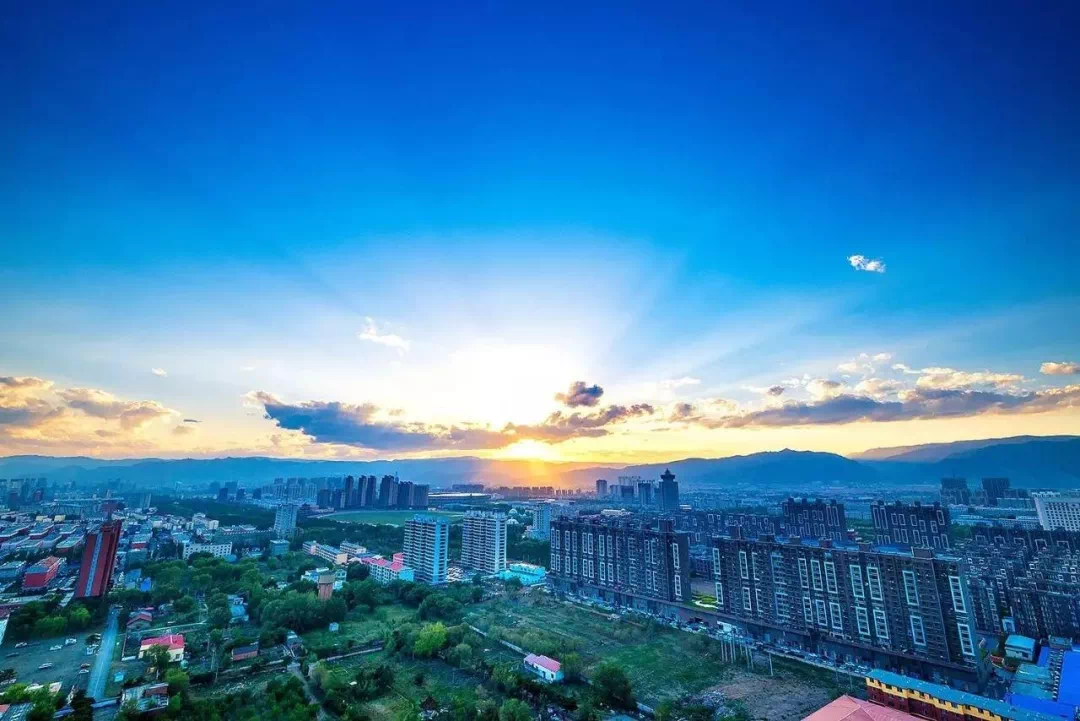 塞上明珠呼和浩特，魅力无限的城市之光🌟