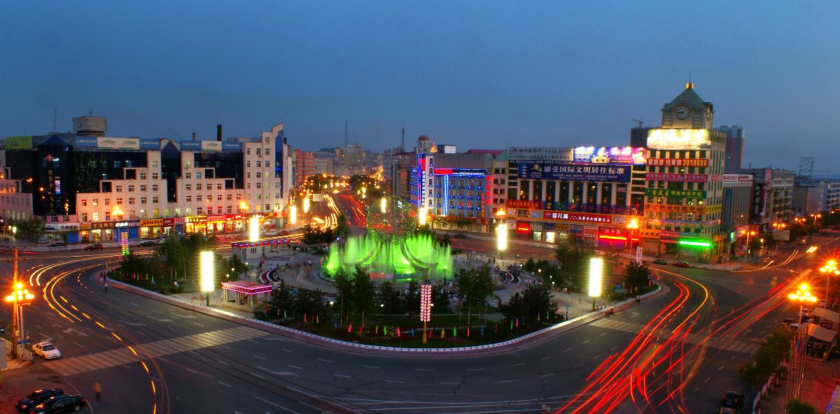 鹤岗的温馨日常，友情、陪伴与爱的旅程